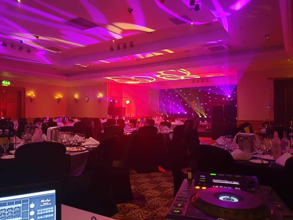 Gala dinner lighting setup